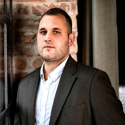 linkedinPhoto